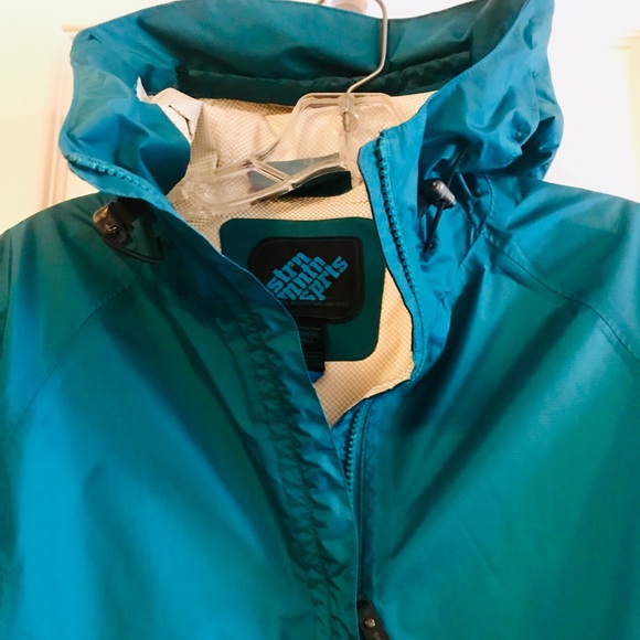 Eastern Mountain Sports Waterproof Rain Jacket - Picture 7 of 8